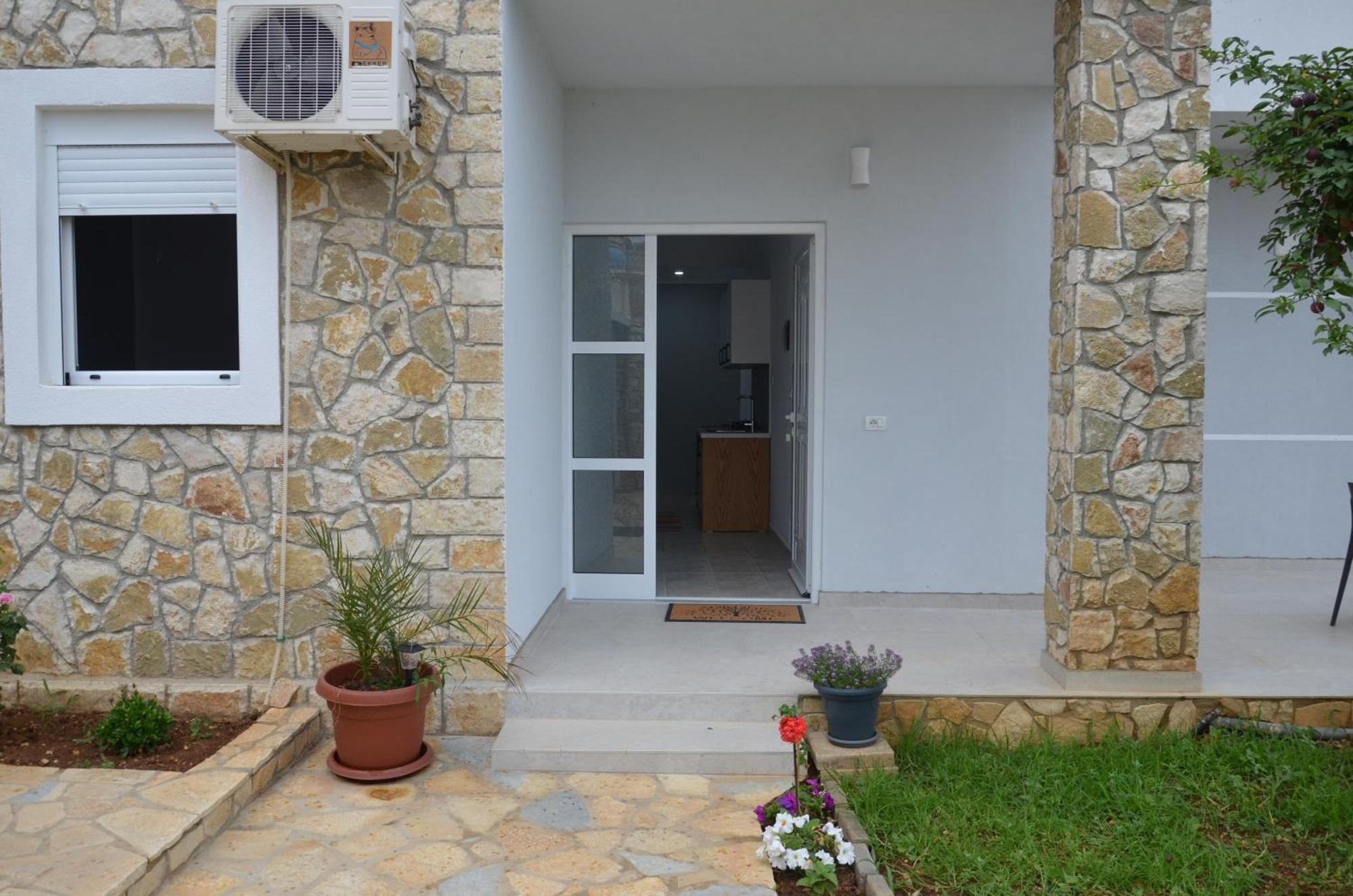 Harmonia Guest House 2 Himare Exterior foto
