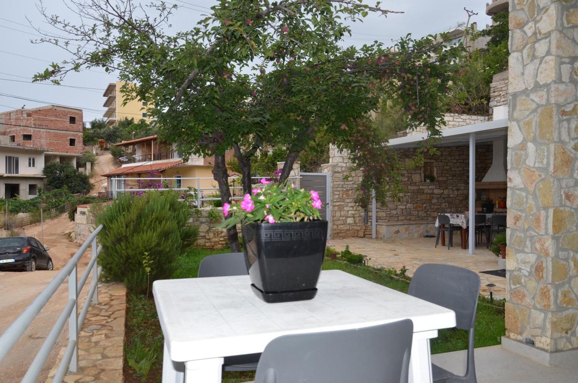 Harmonia Guest House 2 Himare Exterior foto