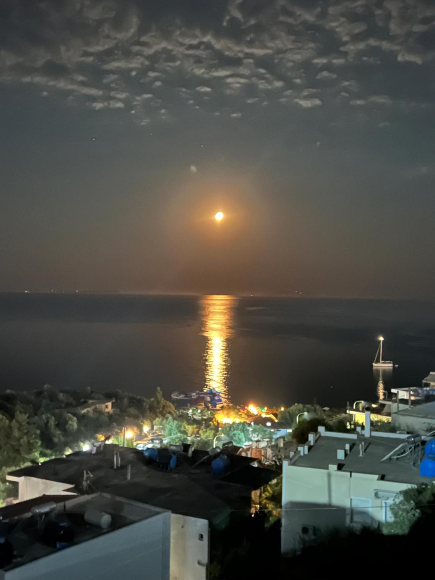 Harmonia Guest House 2 Himare Exterior foto